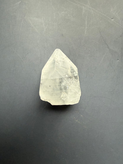 Apophyllite Mini Pyramid 7-11g