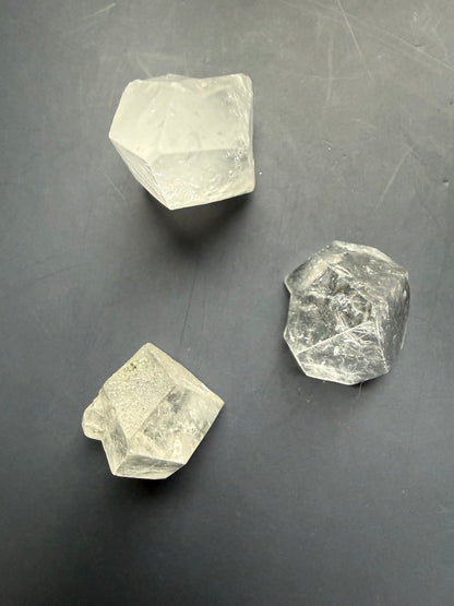 Apophyllite Mini Pyramid 7-11g