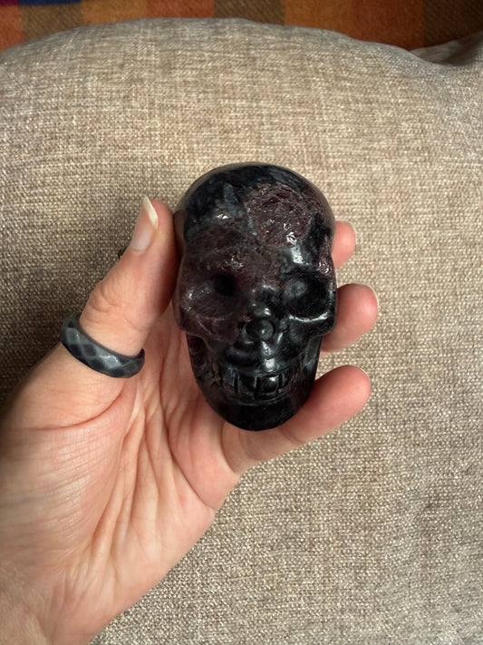 Garnet Skull Crystal Carving 208g