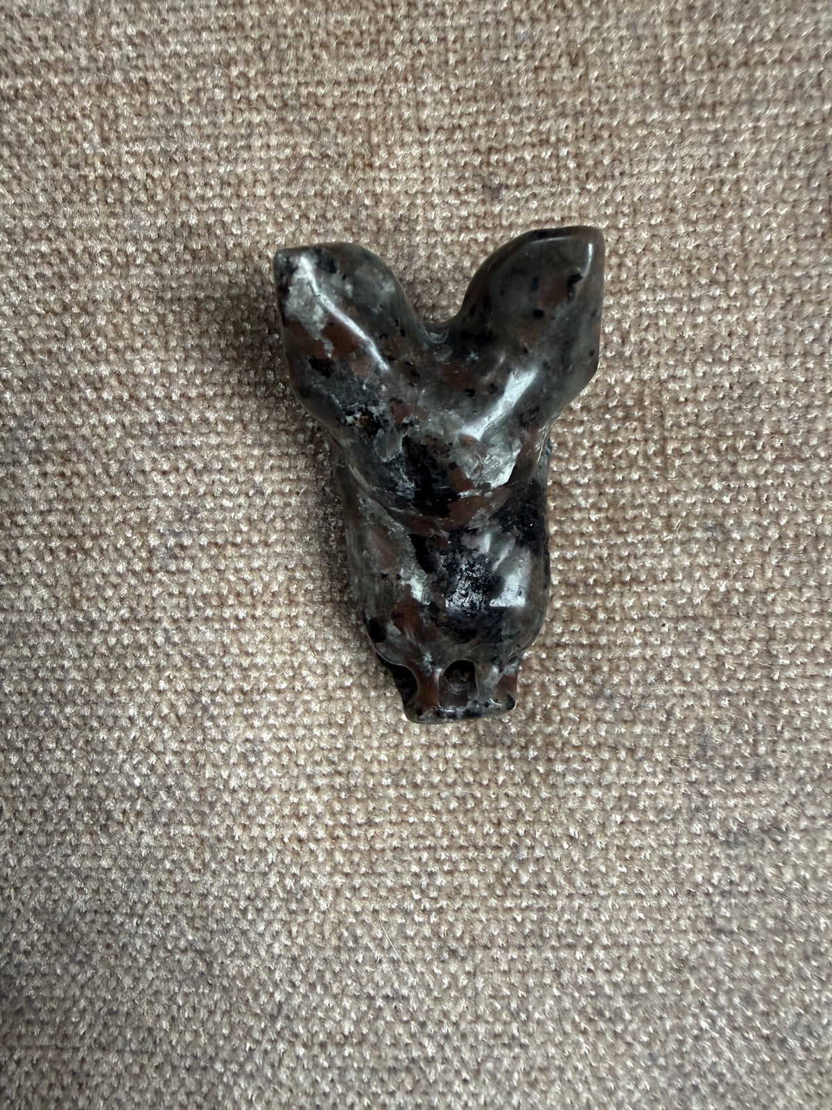 Yooperlite Bat Crystal Carving 25g