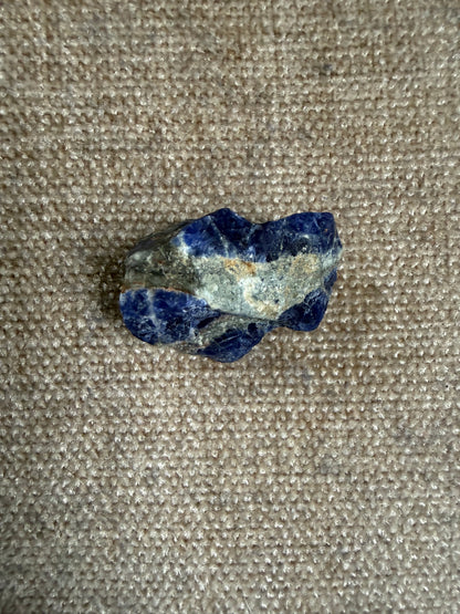 Sodalite Raw Pieces - XXSmall 11g
