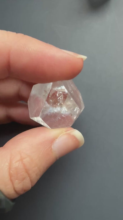 Apophyllite Mini Pyramid 7-11g